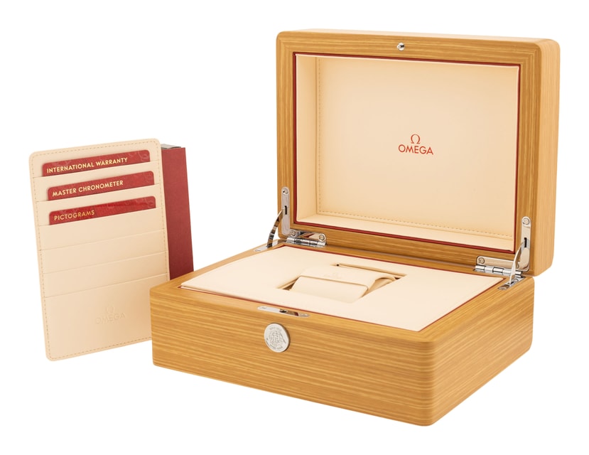 Omega Aqua Terra 150m GMT 220.53.43.22.02.001 Image 5